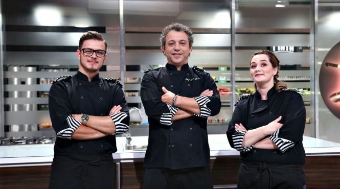 roxana blenche maria sandru si ionut belei sunt finalistii sezonului 8 chefi la cutite emisiunea a fost lider de audienta pe toate segmentele de public