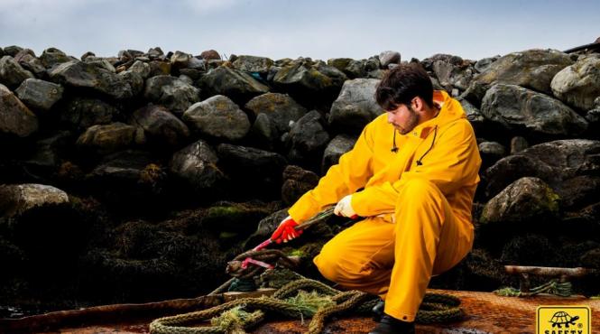 pentru cei care muncesc la sub zero grade echipamentul complet necesar pentru protectie si confort este regasit la safetyone