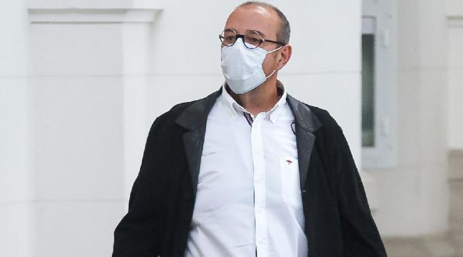 piedone cere demiterea directorului economat a cumparat pixuri de lux tabletele nu au ajuns la elevi