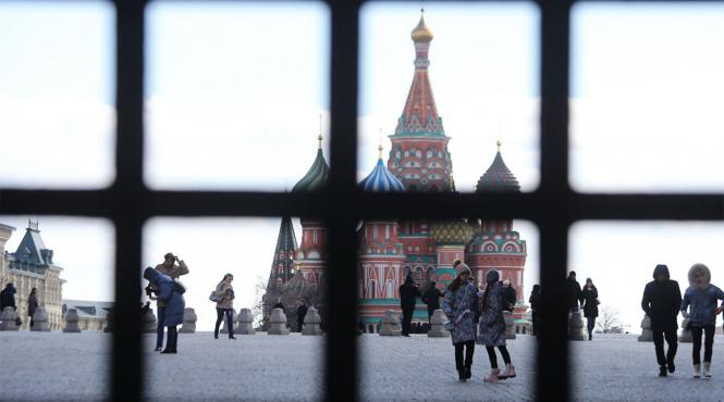 ultimul spion dublu care a tradat marea brtanie in perioada razboiului rece a murit