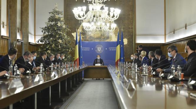 surprizele din declaratiile de avere ale coalitiei pnl usrplus udmr guvernul citu locuieste in 5 000 m2 de case si 1 000 000 m2 de curte