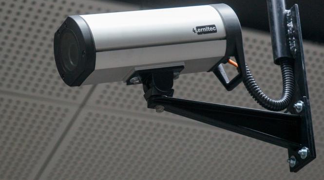 un miliard de big brother ne supravegheaza