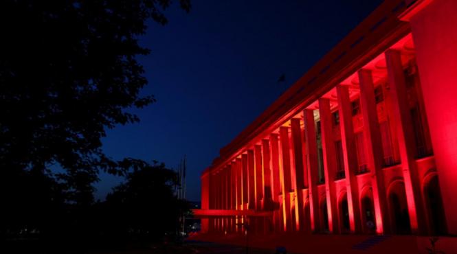 tupeu maxim la guvernul romaniei ce achizitii incredibile se faceau la palatul victoria in timp ce se inchideau pietele