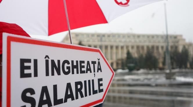 sediul guvernului pichetat de sanitas