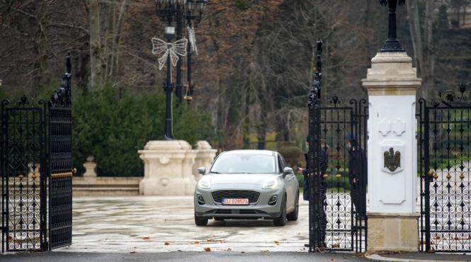 frenezia cheltuielilor a pornit din wc uri si a ajuns pana la restaurare de palat pe ce au spart banii primii 3 oameni din stat in anul 1 al molimei