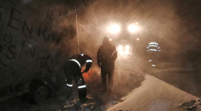 toate porturile maritime si fluviale din constanta inchise circulatia rutiera inchisa pe toate drumurile nationale si judetene cu exceptia dn 39 si a2