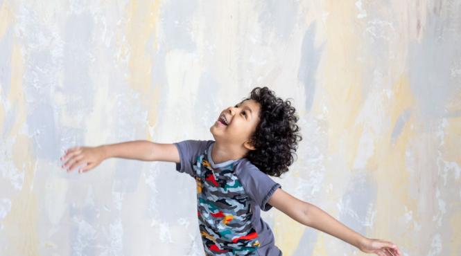 cum sa iti imbraci copilul atunci cand e in casa cele mai potrivite haine pentru bebelusi de interior