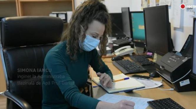 fosta chelnerita care fusese angajata la administratia bazinala de apa prut barlad a demisionat