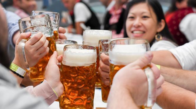 al doilea producator mondial de bere anunta concedieri