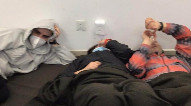 calvarul de pe aeroportul din cancun o experienta degradanta ne au spus ca ne verifica fbi si cia