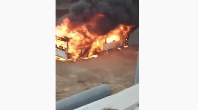 un autobuz plin cu calatori a luat foc in mers in galati