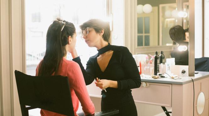 cum poti deveni make up artist sfaturi pentru primii pasi si o viziune productiva