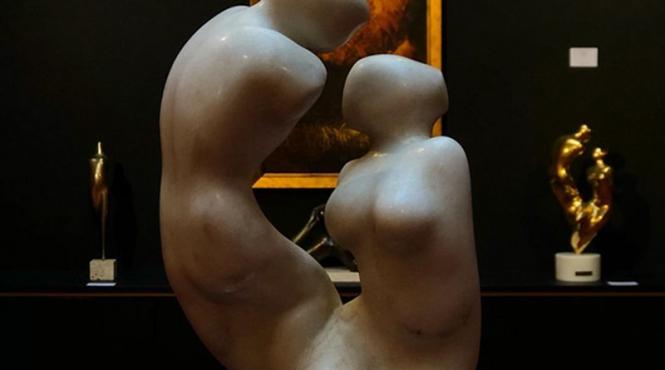 colectia de sculpturi guguianu scoasa la licitatie