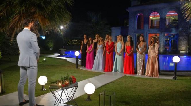 burlacul pune toate cartile pe masa in cautarea fericirii vreau sa va spun cel mai urat lucru din viata mea chiar daca exista riscul sa pierd totul