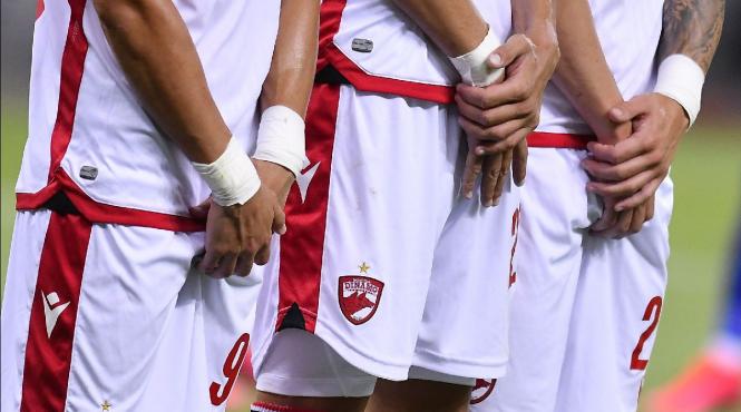 doi jucatori de la dinamo bolnavi de covid