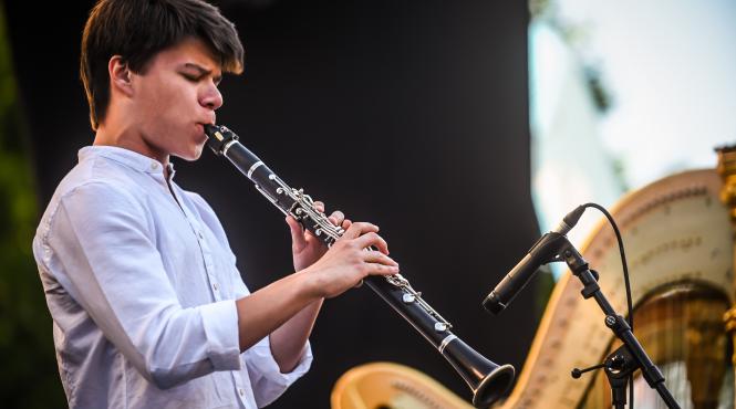 clarinetistul petru pane 16 ani protagonistul unui turneu de primavara cu sustinerea institutului polonez