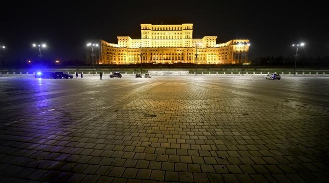 o parte din parcarea din piata constitutiei ar urma sa fie transformata in centru de vaccinare de tip drive through