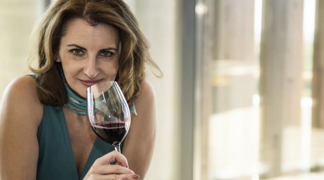 socializarea inseamna viata culturala iar vinul este liantul intre oameni si idei