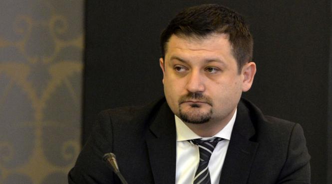 inca un secretar de stat din guvernul ciolos uns sef de catre cabinetul citu de data aceasta de cv atarna si un dosarel penal