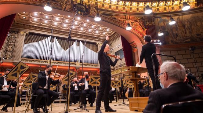 valentin serban din romania este marele castigator al finalei de vioara la concursul international george enescu 2020 2021