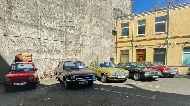 de la bijuterii extravagante la limuzina lui ceausescu