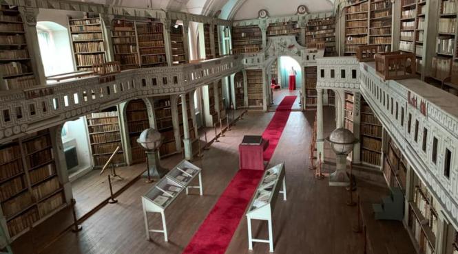 conferinta episcopilor din romania solidara cu arhiepiscopia romano catolica de alba iulia in demersurile de recuperare a bibliotecii si colectiei stiintifice batthyaneum