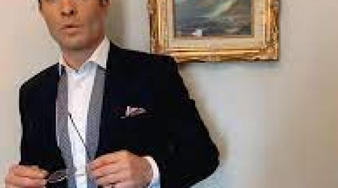 actorul ed westwick cunoscut pentru rolul chuck bass din gossip girl vine la bucuresti