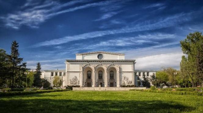 topul celor mai scumpe orase pentru straini pe ce pozitie se afla bucurestiul