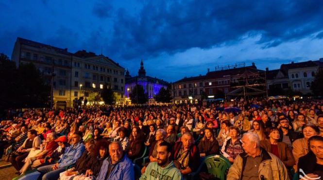 opera asa cum nu ai mai vazut o vreodata