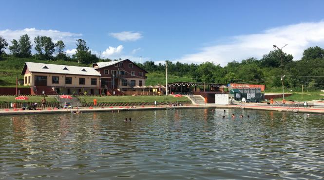 tintea putarii si petrolul la galetusa