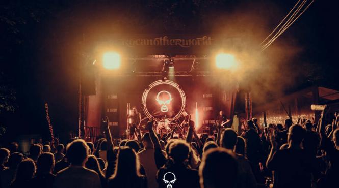 rocanotherworld 6 un exemplu de implicare sociala si responsabilitate fata de mediu