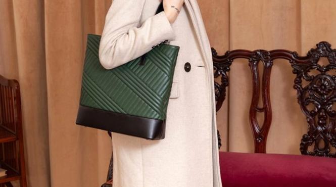 p iti doresti o geanta de piele noua si eleganta descopera colectia oferita de jolize