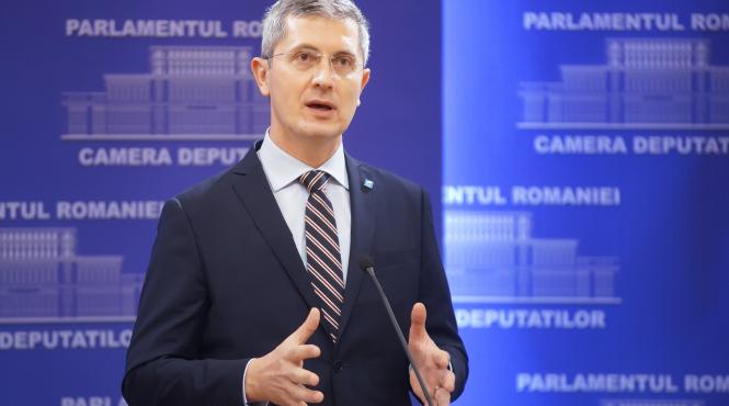 cum pregatesc partidele de dreapta alegerile interne din toamna pnl se bate cu el insusi usr plus a pus tunurile pe udmr