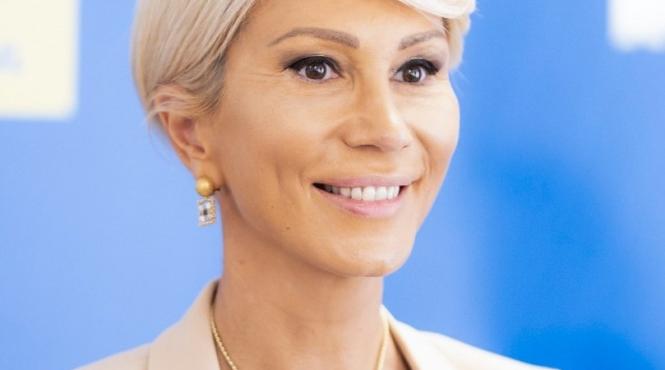 raluca turcan gafa de proportii pe facebook i a urat la multi ani baronului brukenthal mort in urma cu 2 secole