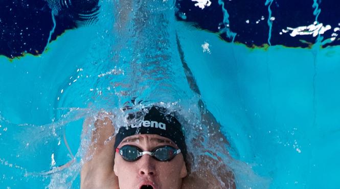 robert glinta a incheiat pe locul 8 finala de natatie 100 m spate