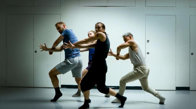 spectacolul de dans it goes by quick povesti de viata de ana maria lucaciu in premiera mondiala in inchiderea celei de a 40 a editii a battery dance festival din new york