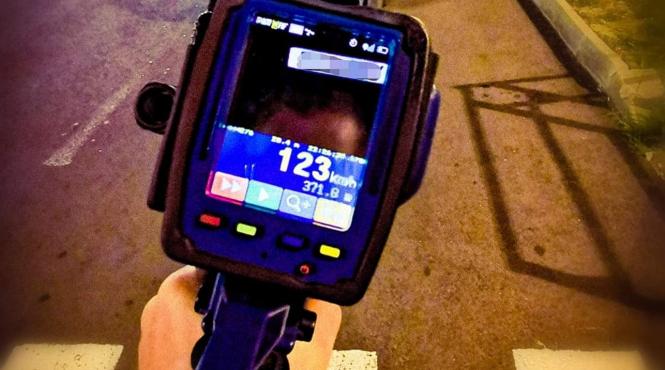 tupeu de bmw ist scuza halucinanta gasita de un brasovean prins de radar cu 123 km h in localitate