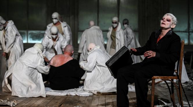 doua premiere patru reprezentatii faust si alte cinci spectacole pe scena tnrs in octombrie