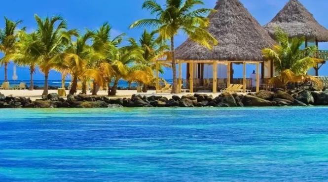 doua insule celebre din indonezia se redeschid pentru turistii din 19 state