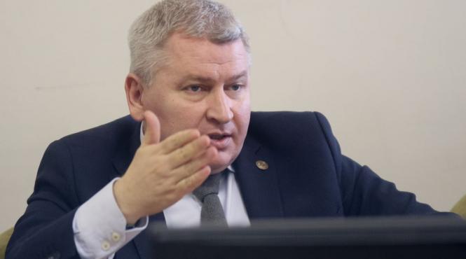 florin roman preia conducerea camerei deputatilor pentru urmatoarele doua saptamani