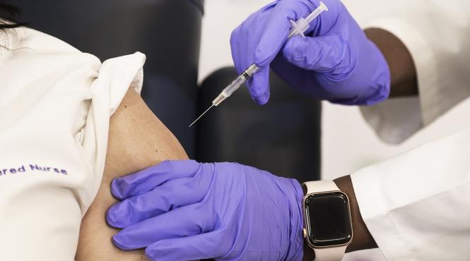 bucuresti 66 880 de persoane vaccinate pana luni dimineata