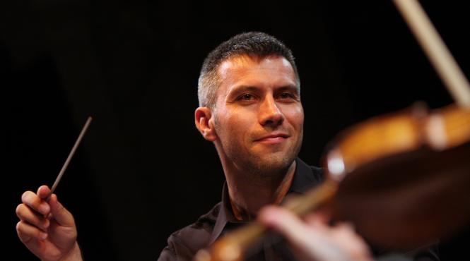 dirijorul tiberiu soare si violoncelistul razvan suma vor fi aplaudati pe scena salii radio