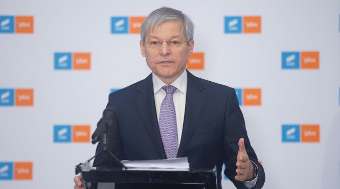dacian ciolos reactioneaza dupa anuntul aur de suspendare a sefului statului