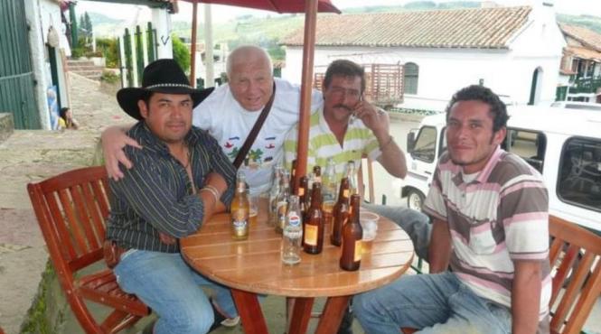 spre medellin pe traseul drogurilor