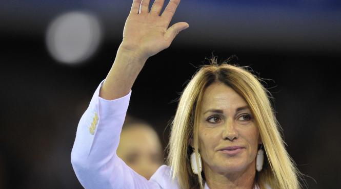 nadia sase decenii de viata si trei mituri nemuritoare