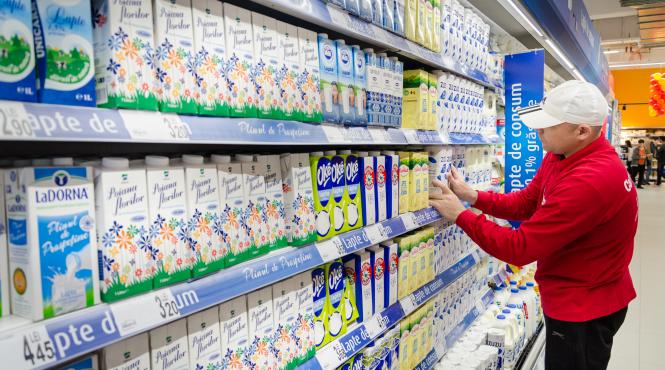 crescatorii de vaci ingenuncheati de scumpiri si pretul derizoriu al laptelui