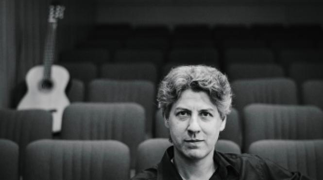 chitaristul grec thanos mitsalas in concert la cea de a xi a editie a festivalului international propatria tinere talente romanesti