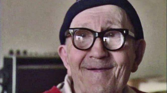 petre tutea filosoful cu fes care face furori pe facebook