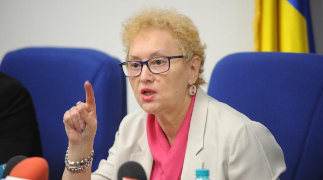 renate weber peste 100 000 de copii au ramas fara parinti dupa ce acestia au plecat la munca in strainatate