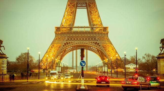 parisul anuleaza celebrele artificii de anul nou din cauza tulpinii omicron